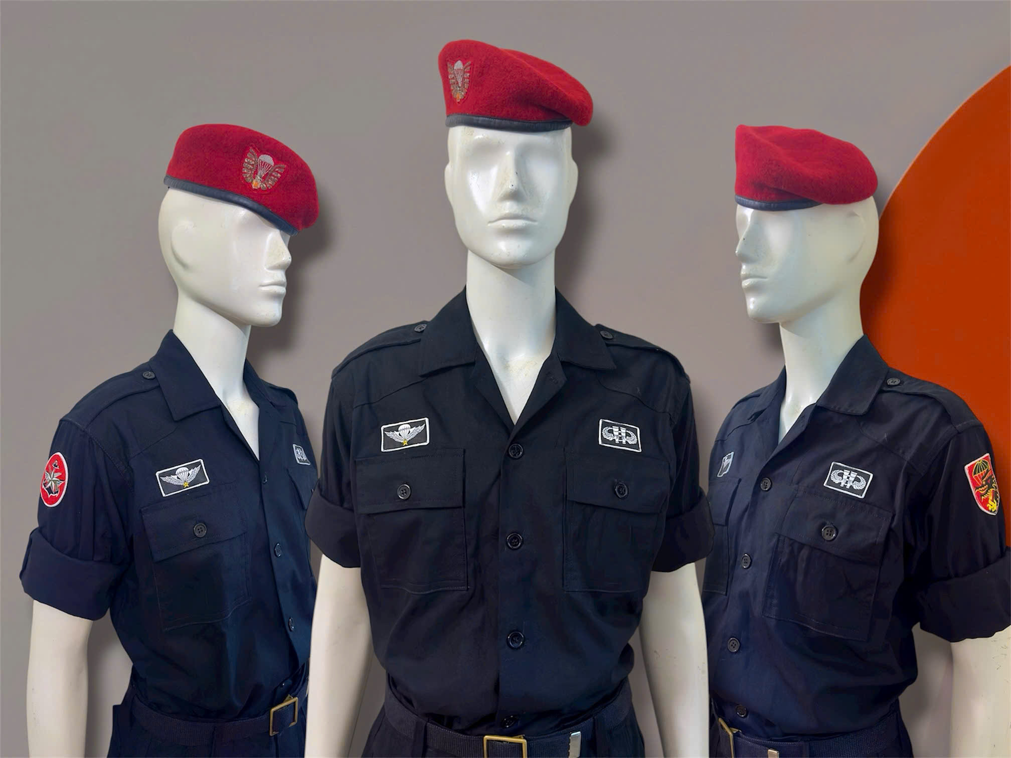 The work uniform of the Special Mission Service (Black Dragon Commandos).